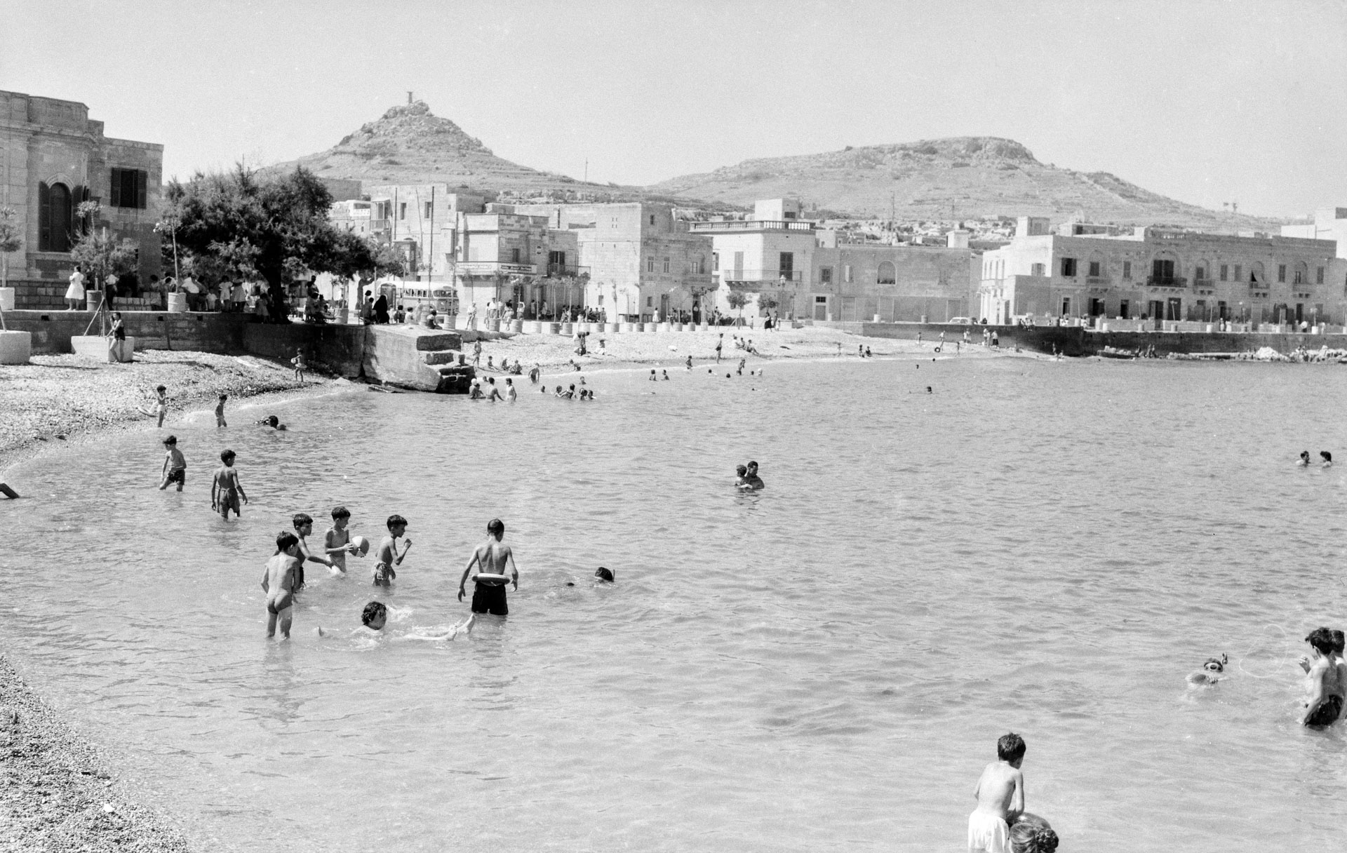 A view of the Menqa area of Marsalforn, circa 1930; photographer unknown.