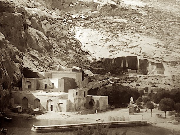 Xlendi seaside promenade