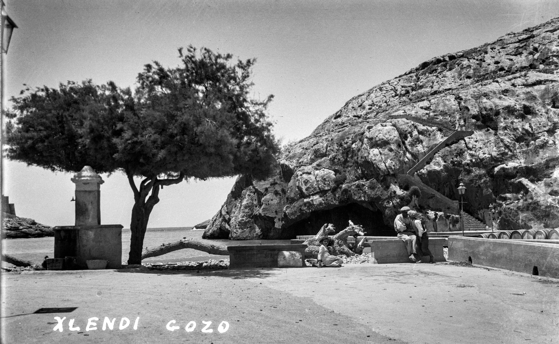 An idyllic view of Xlendi Bay from the 1930s; photographer unknown.