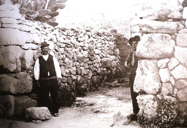 Farmers in Xewkija