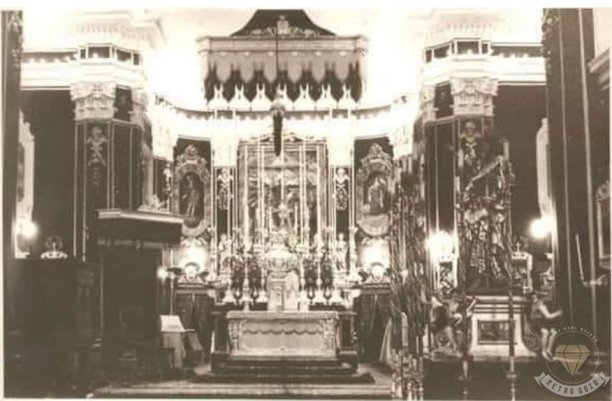 Interior of Munxar parish church