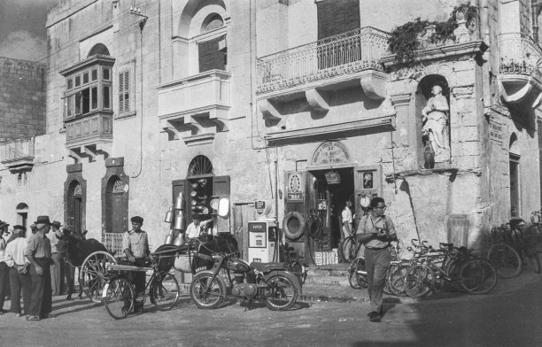 Old Savina Square
