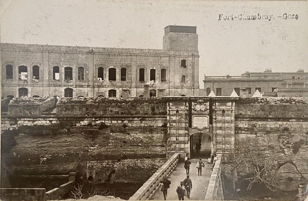 British soldiers entering Fort Chambray