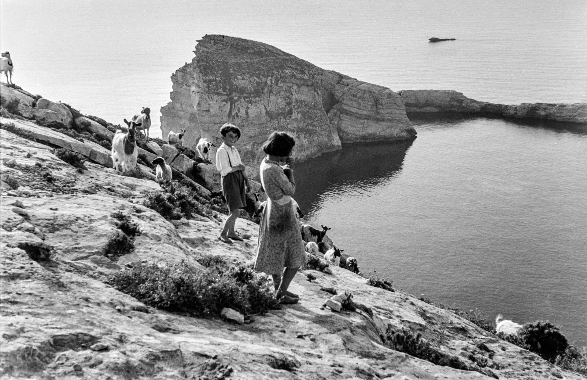 A beautiful scene at Fungus Rock, as captured by Guido Stilon in the 1960s.