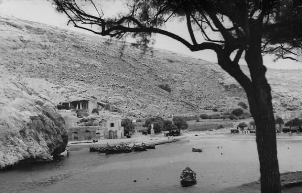 Tranquil view of Xlendi bay