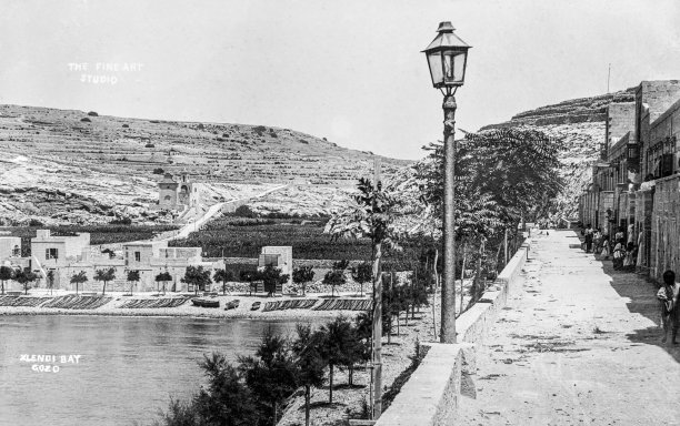 A panorama of Xlendi Bay captured by Antonio Serracino in 1910.