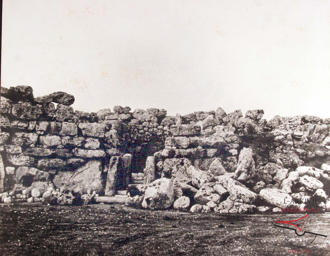 Ġgantija's South Temple entrance
