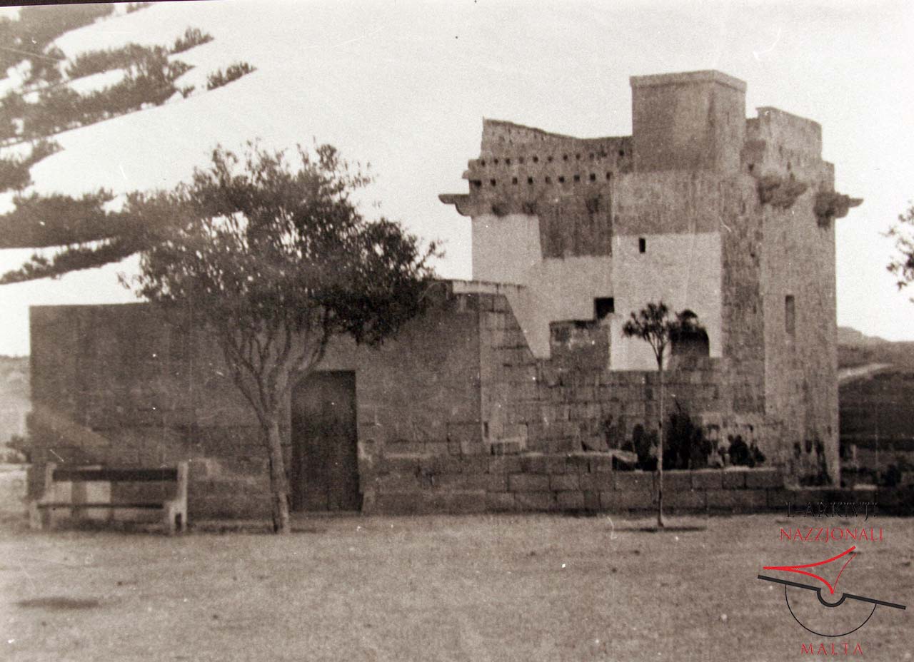 It-Torri tal-Ħofra in Sannat
