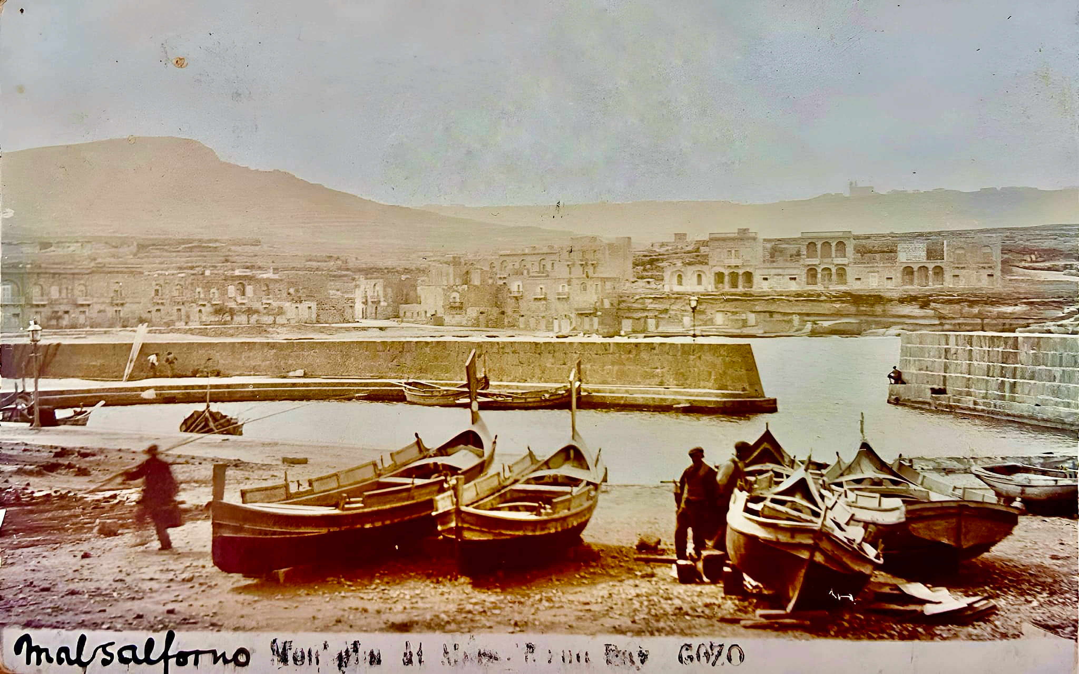 Menqa in Marsalforn