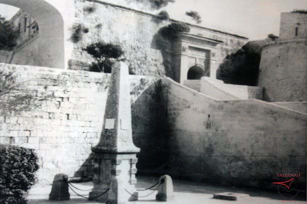 Obelisk commemorating the inauguration of the Għar Ilma