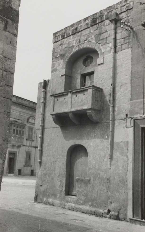 House in Victoria (Site of George’s Bar Today)