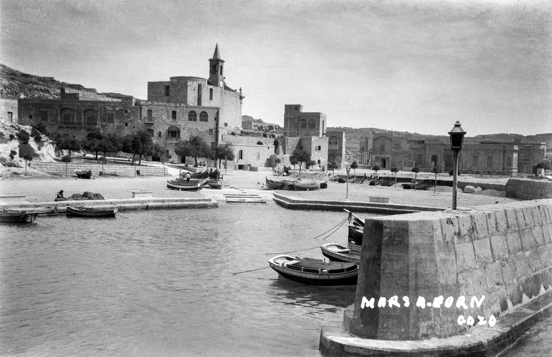 A view of the Menqa area of Marsalforn, circa 1930; photographer unknown.