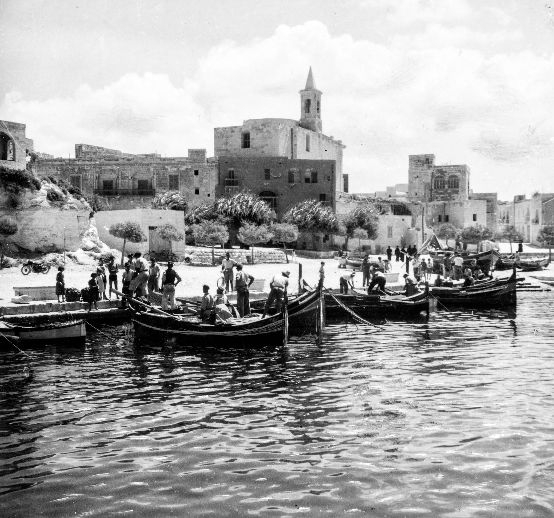 Il-Menqa around 1946, captured by Giuseppe Fenech.